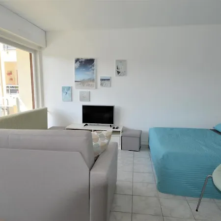 Avec Balcon - Vue Sur La Marina