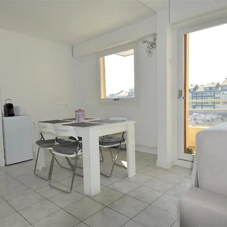 Avec Balcon - Vue Sur La Marina *