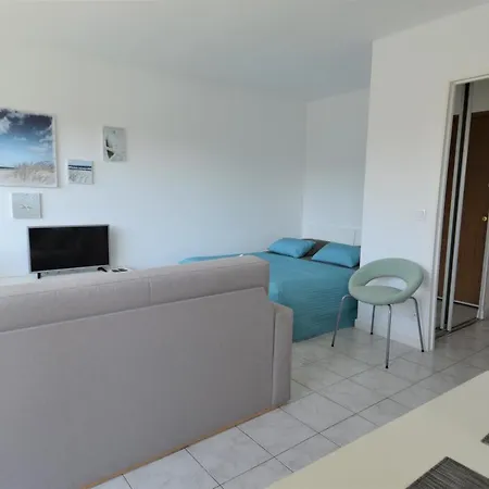 Avec Balcon - Vue Sur La Marina *