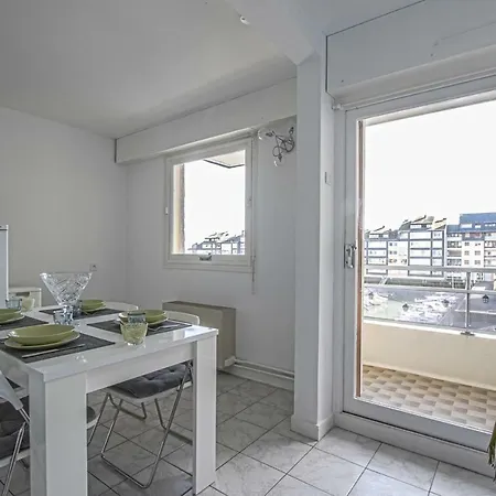 Appartement Avec Balcon - Vue Sur La Marina *